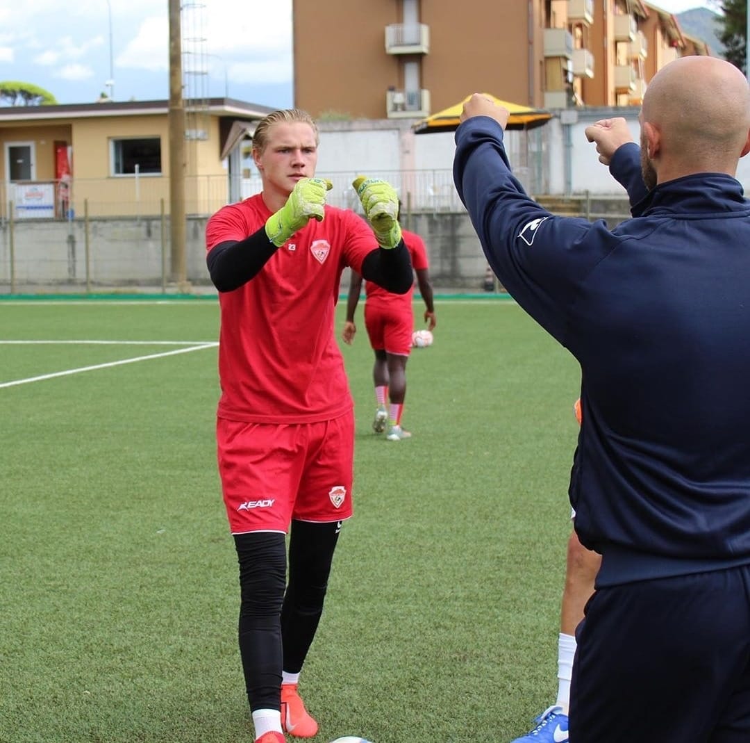 Allenamento Portieri: “Come creare un ottimo rapporto con i tuoi portieri e lavorare in sintonia”